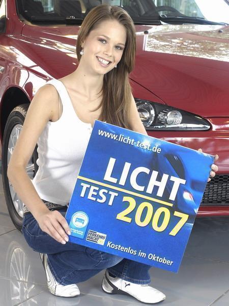 Vom 1. bis 31. Oktober wird zehn Millionen Autofahrern in Deutschland ein Licht aufgehen, denn der Licht-Test geht in die 51. Runde. Foto: ProMotor